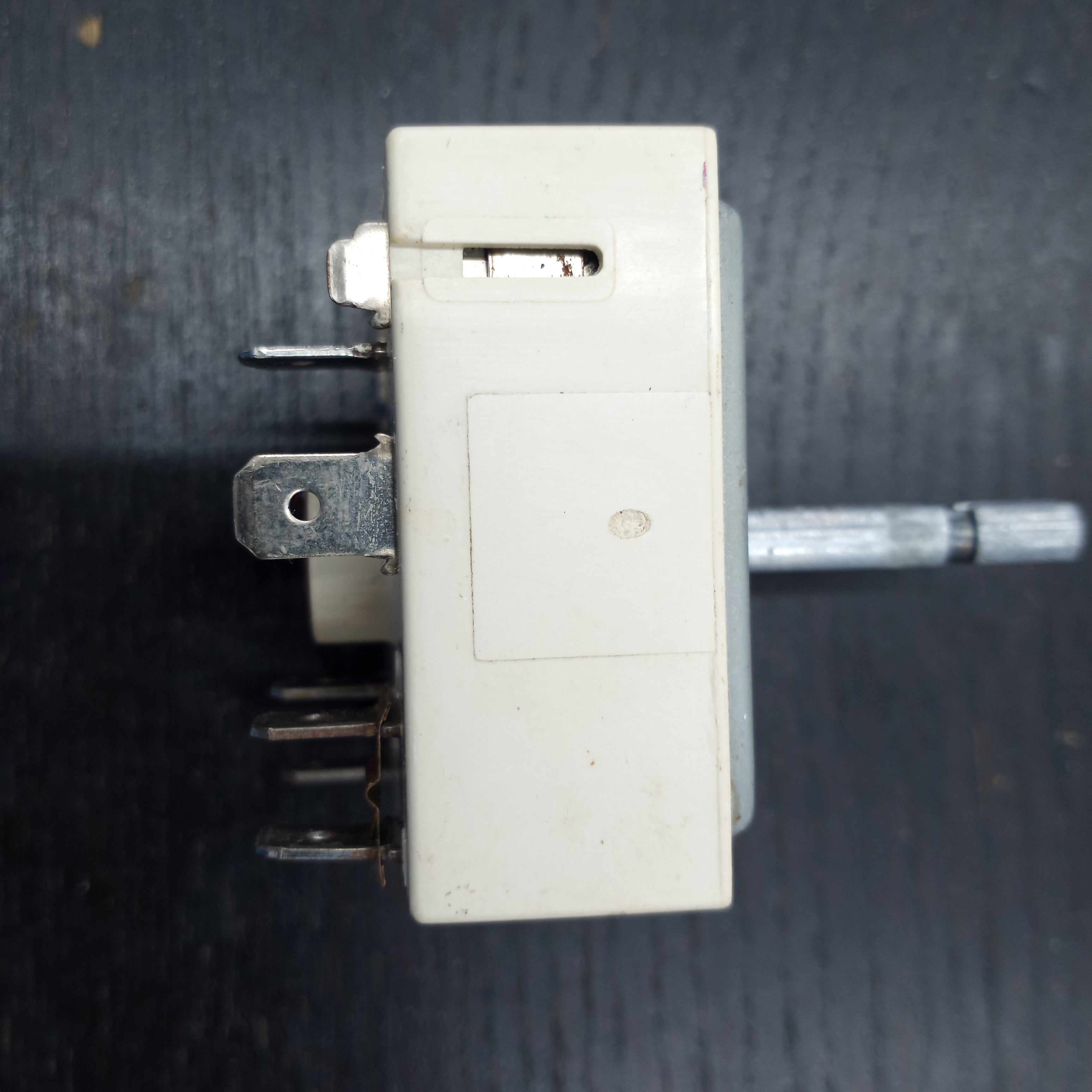 GE Range Dual Surface Element Control Switch WB24T10058 GE Range Dual Surface Element Control Switch WB24T10058